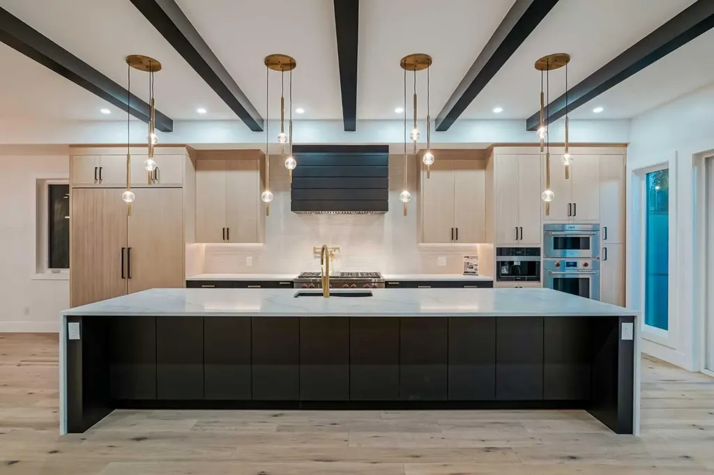 1415 24 Street SW Calgary AB T3C 1H9