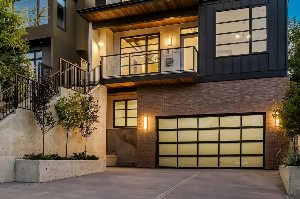 1415 24 Street SW Calgary AB T3C 1H9