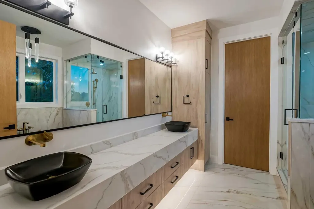1415 24 Street SW Calgary AB T3C 1H9