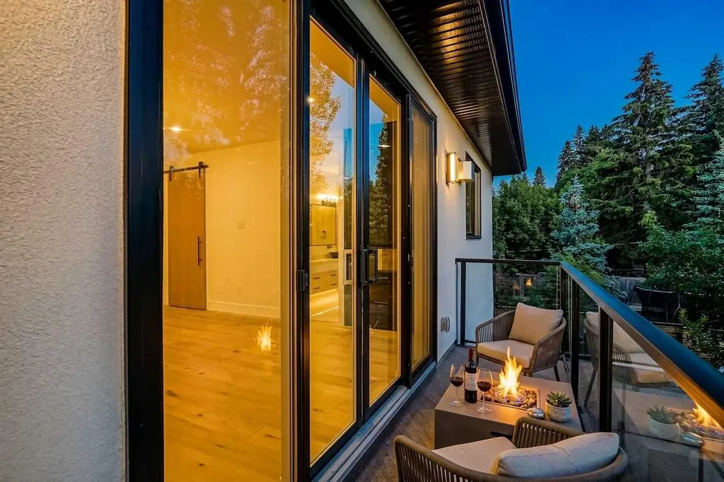 1415 24 Street SW Calgary AB T3C 1H9