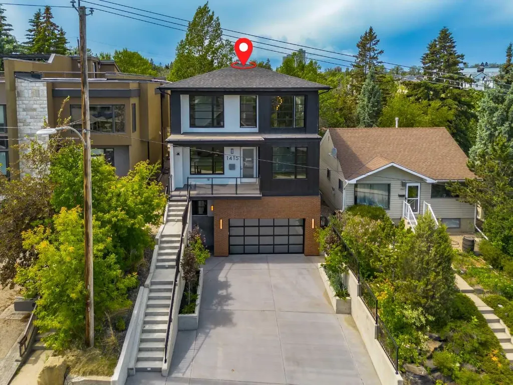 1415 24 Street SW Calgary AB T3C 1H9