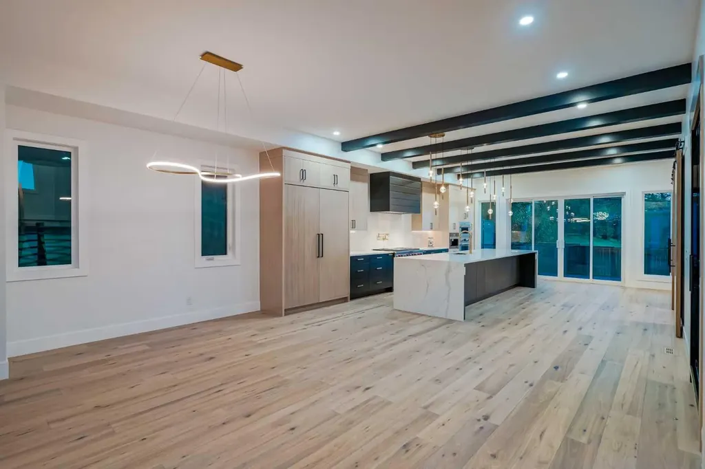 1415 24 Street SW Calgary AB T3C 1H9