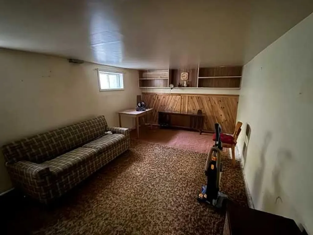 155 7 Street Drumheller AB T0J 1B0