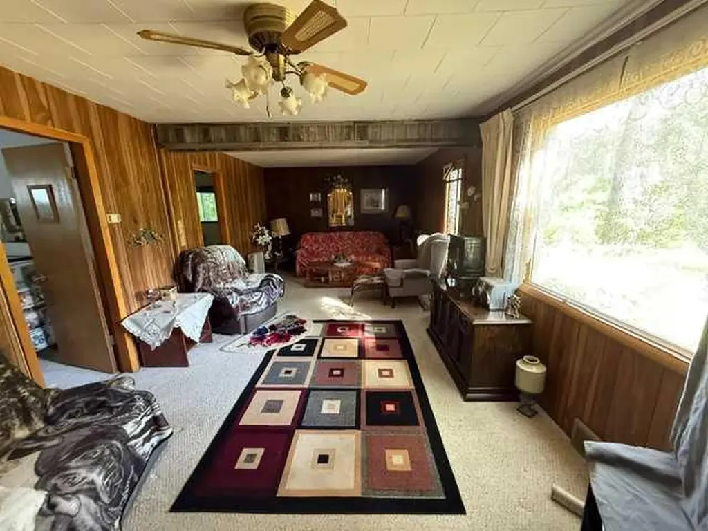 155 7 Street Drumheller AB T0J 1B0
