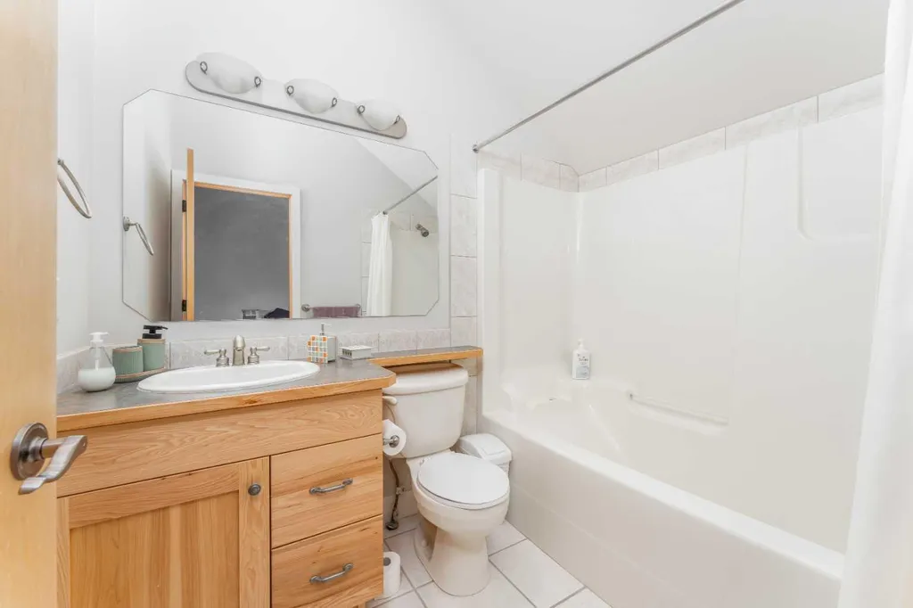 300 Eagle Terrace Road Canmore AB T1W 3E5