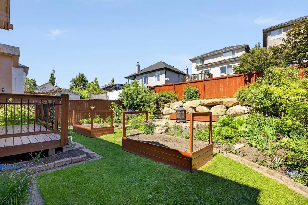 139 Tuscany Ridge Close NW Calgary AB T3L 2K6