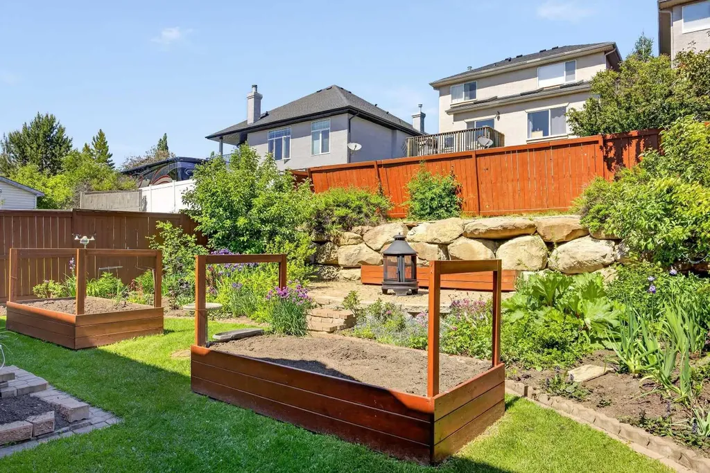 139 Tuscany Ridge Close NW Calgary AB T3L 2K6