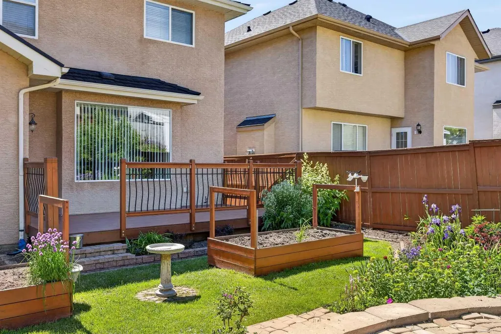 139 Tuscany Ridge Close NW Calgary AB T3L 2K6