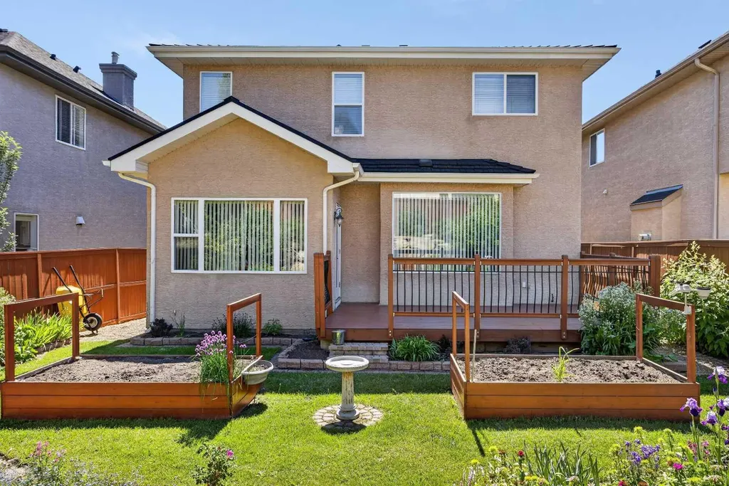 139 Tuscany Ridge Close NW Calgary AB T3L 2K6