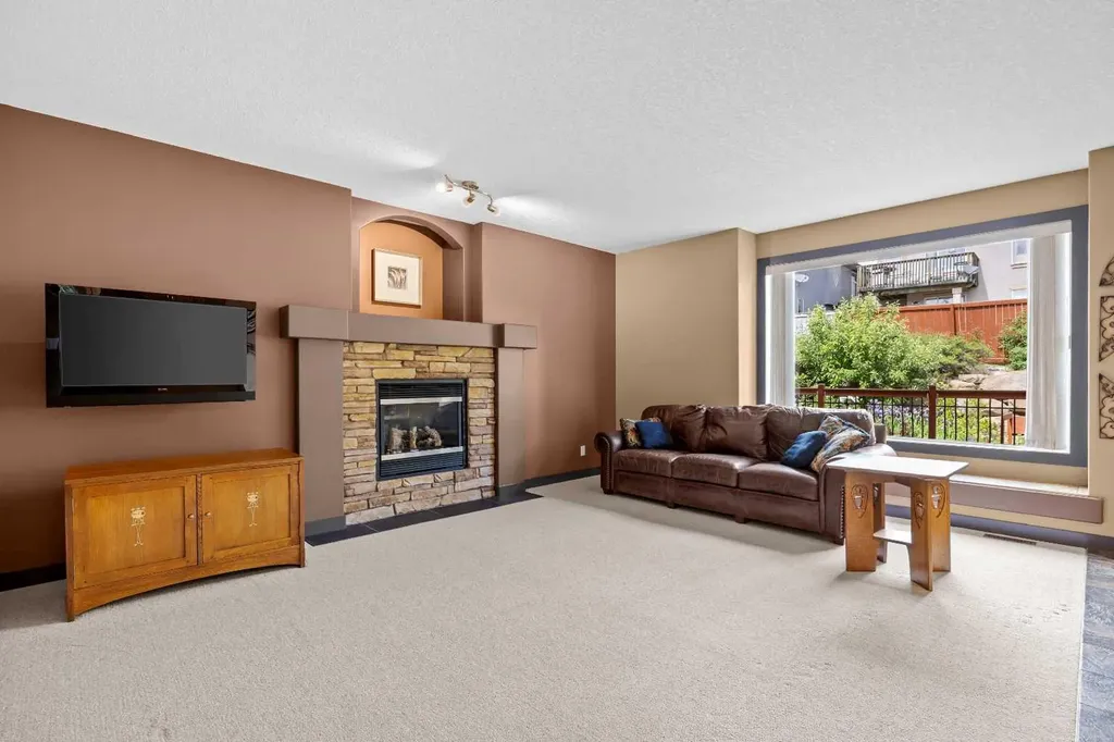 139 Tuscany Ridge Close NW Calgary AB T3L 2K6