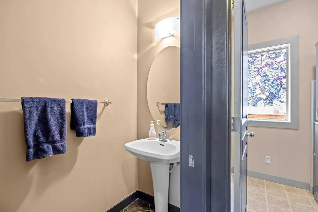 139 Tuscany Ridge Close NW Calgary AB T3L 2K6