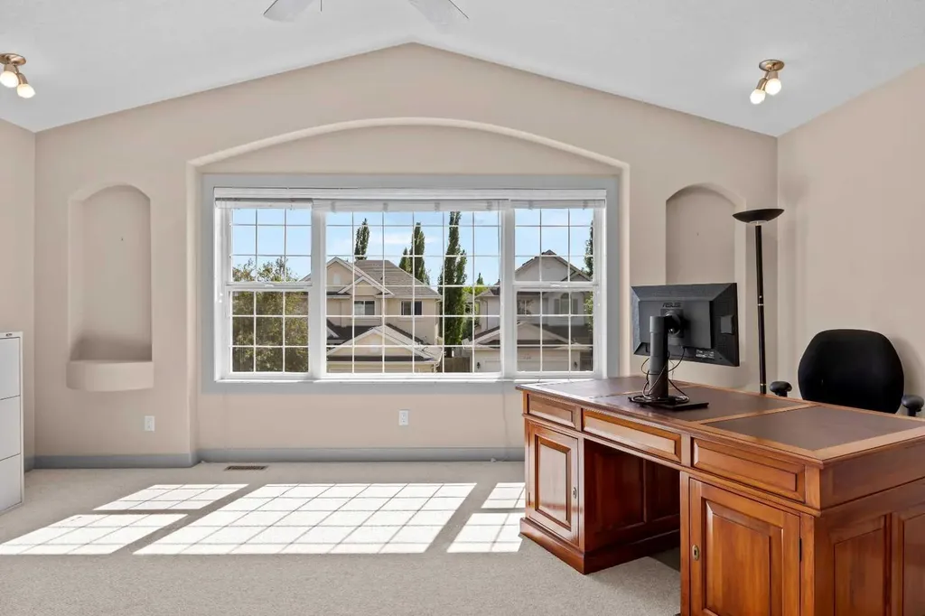 139 Tuscany Ridge Close NW Calgary AB T3L 2K6