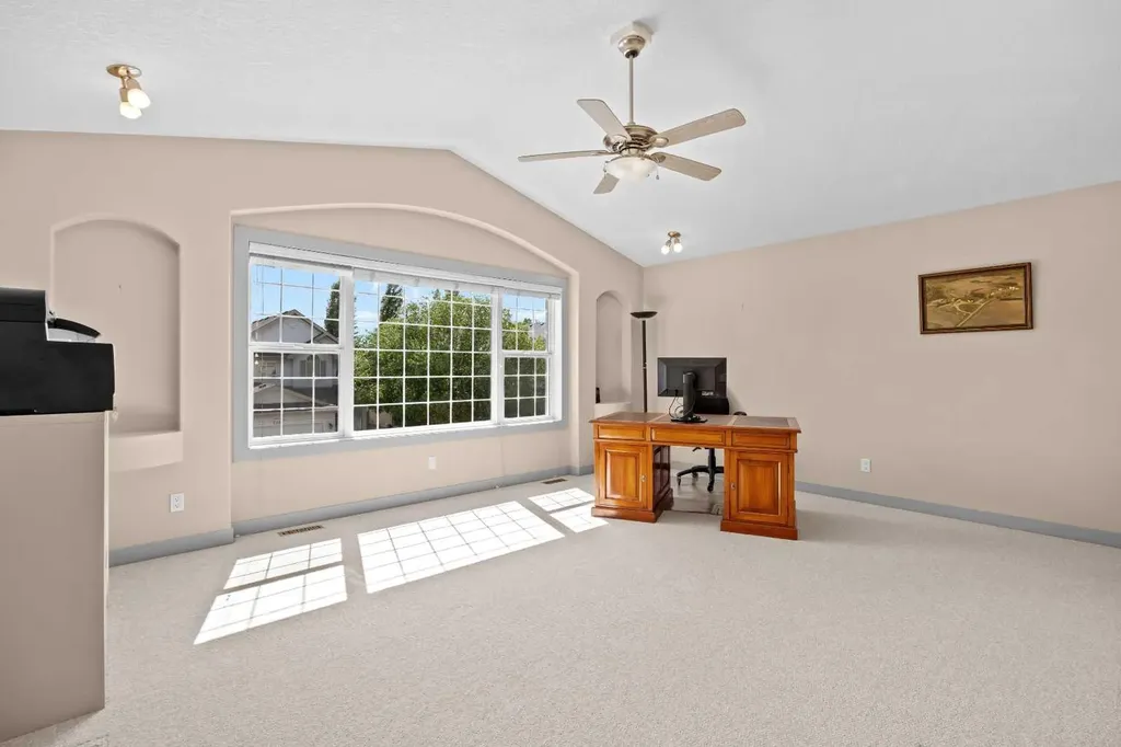 139 Tuscany Ridge Close NW Calgary AB T3L 2K6