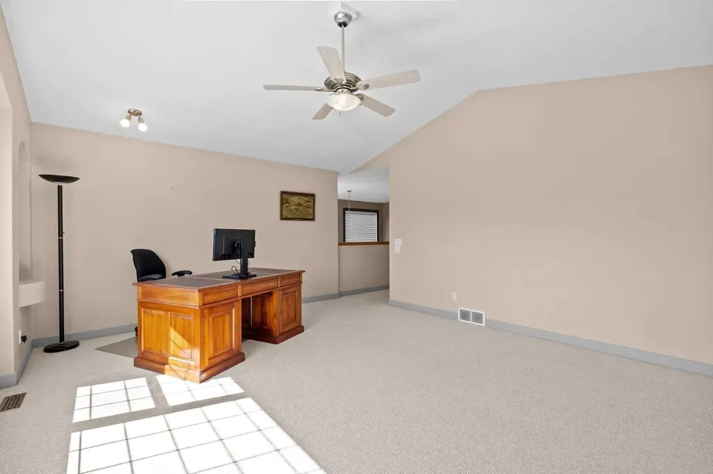 139 Tuscany Ridge Close NW Calgary AB T3L 2K6