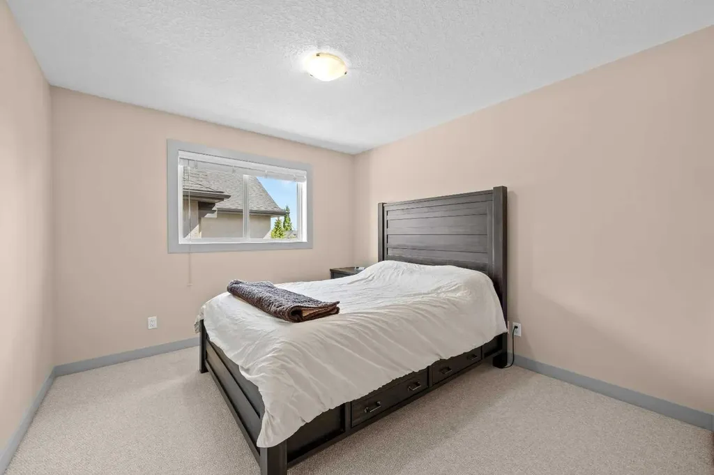 139 Tuscany Ridge Close NW Calgary AB T3L 2K6
