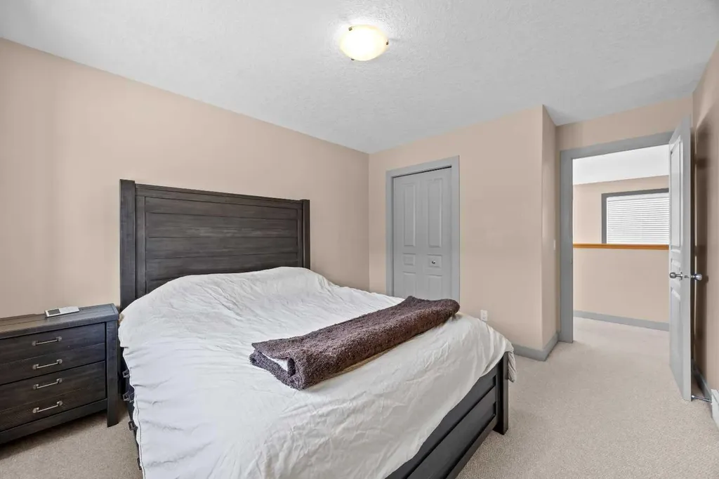 139 Tuscany Ridge Close NW Calgary AB T3L 2K6