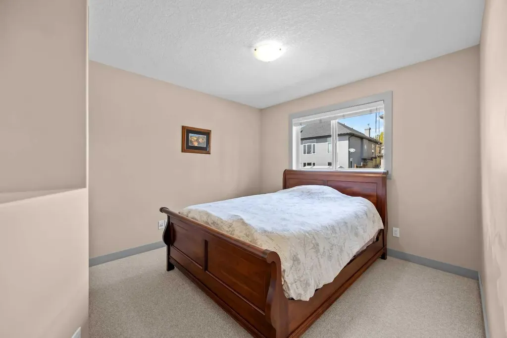 139 Tuscany Ridge Close NW Calgary AB T3L 2K6