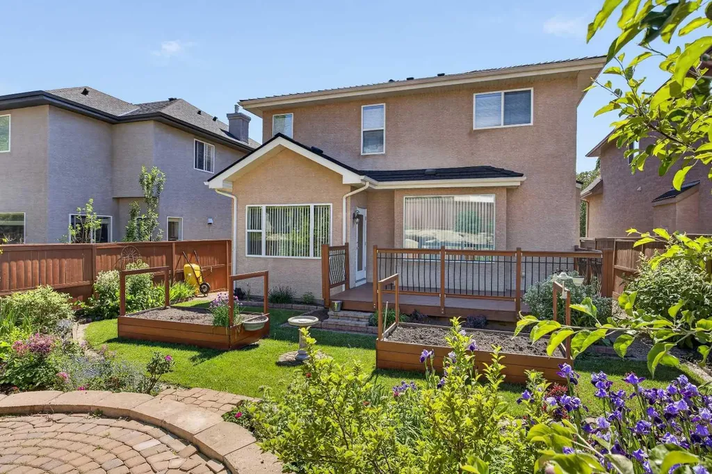 139 Tuscany Ridge Close NW Calgary AB T3L 2K6