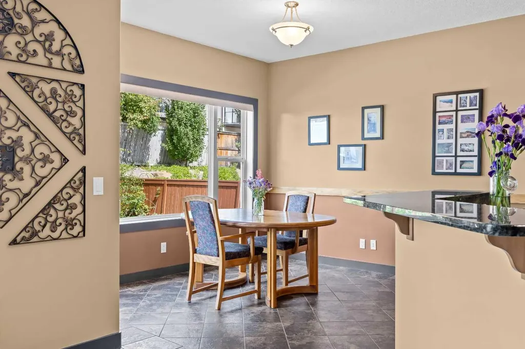139 Tuscany Ridge Close NW Calgary AB T3L 2K6