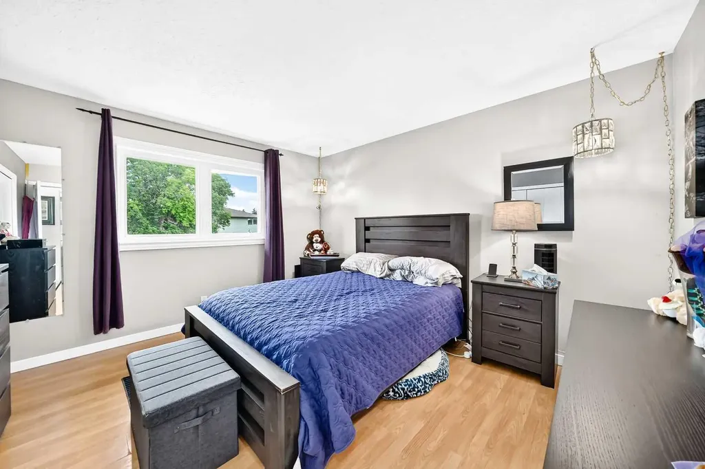 5328 38 Street Innisfail AB T4G 1E8