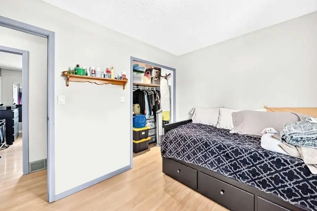 5328 38 Street Innisfail AB T4G 1E8