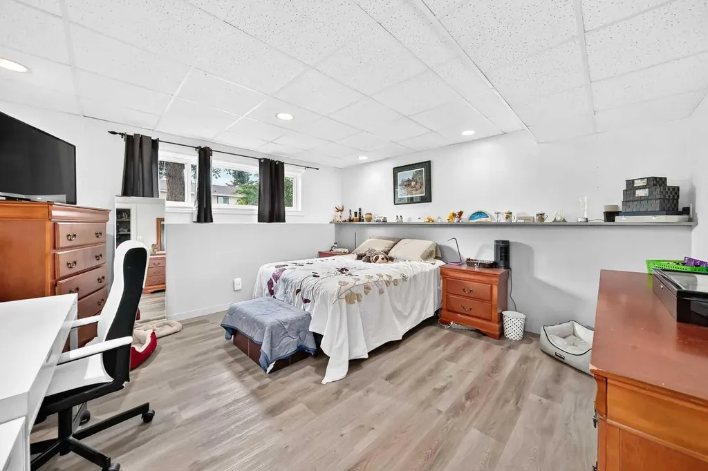 5328 38 Street Innisfail AB T4G 1E8