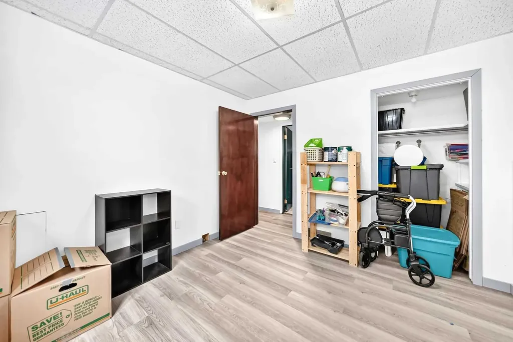 5328 38 Street Innisfail AB T4G 1E8