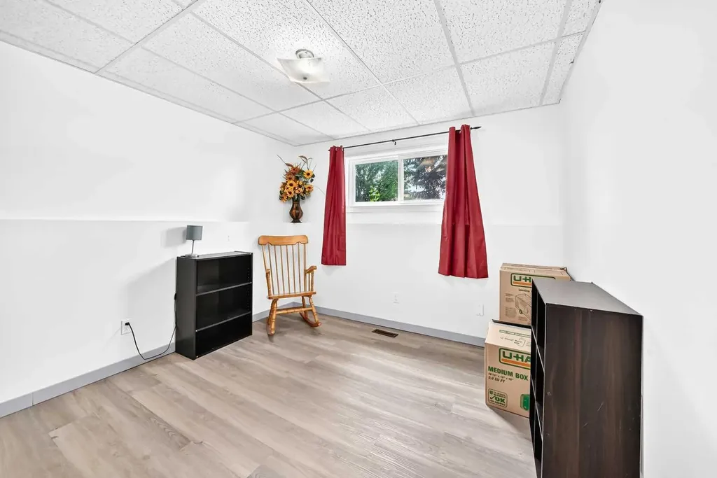 5328 38 Street Innisfail AB T4G 1E8