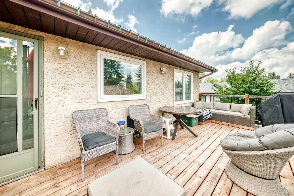 5328 38 Street Innisfail AB T4G 1E8