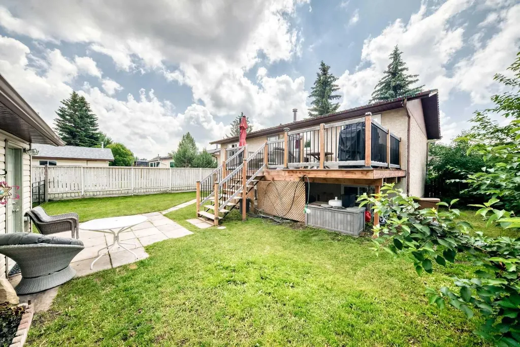 5328 38 Street Innisfail AB T4G 1E8