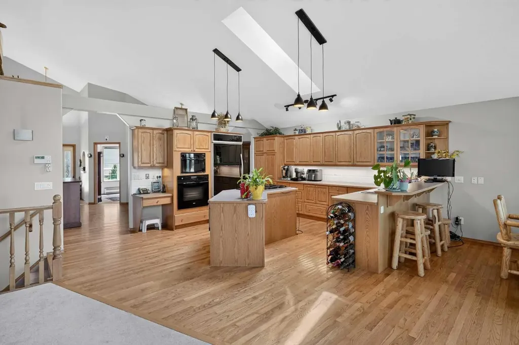 166 Scenic Ridge Crescent NW Calgary AB T3L 1V7