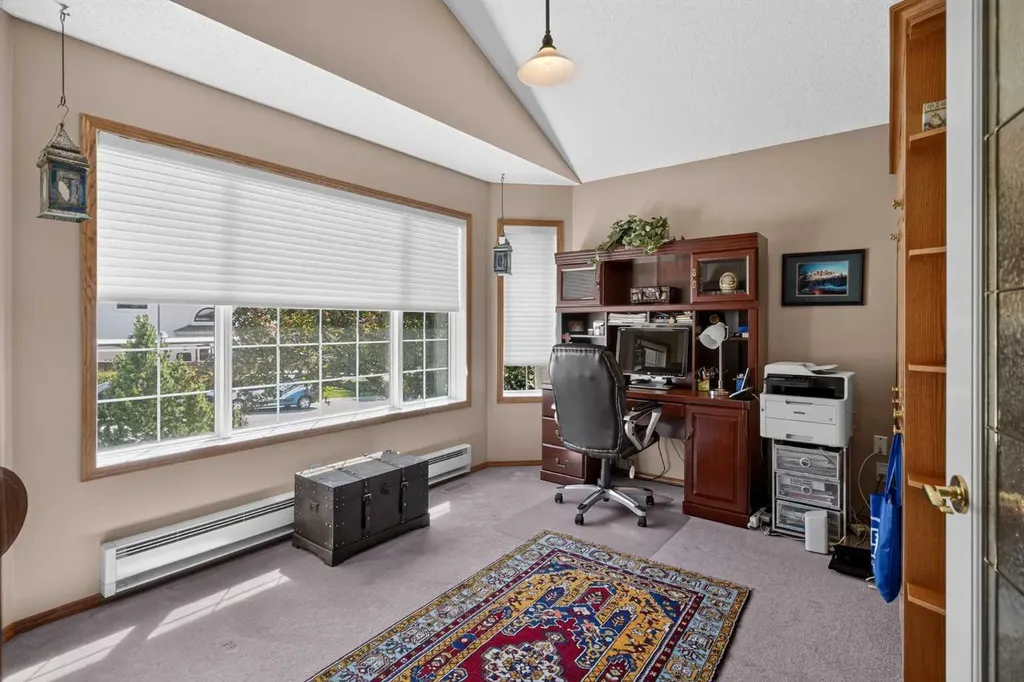 166 Scenic Ridge Crescent NW Calgary AB T3L 1V7
