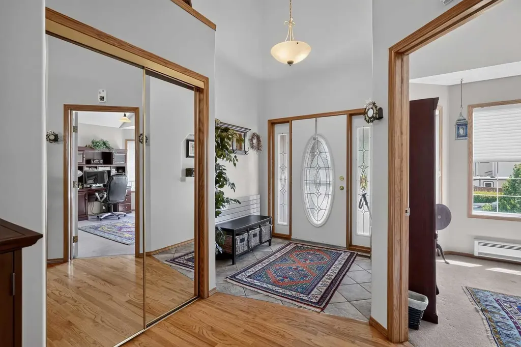 166 Scenic Ridge Crescent NW Calgary AB T3L 1V7