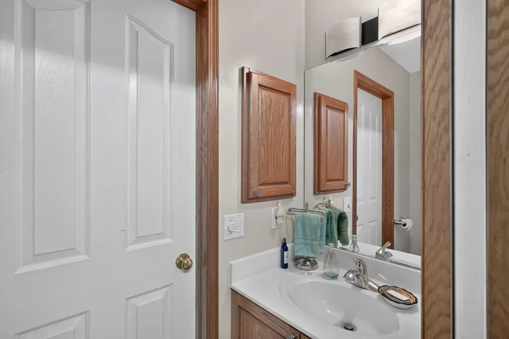 166 Scenic Ridge Crescent NW Calgary AB T3L 1V7