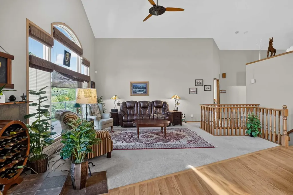 166 Scenic Ridge Crescent NW Calgary AB T3L 1V7