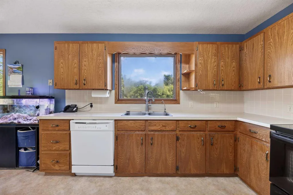 28224 Township Road 334 Rural Mountain View County AB T0M0K0