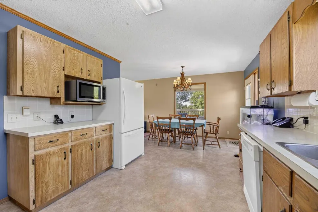 28224 Township Road 334 Rural Mountain View County AB T0M0K0