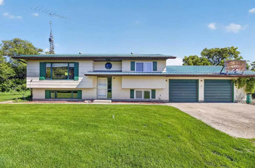 28224 Township Road 334 Rural Mountain View County AB T0M0K0