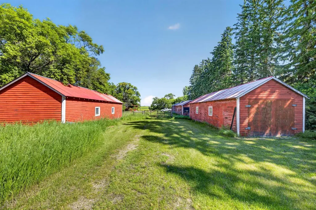 28224 Township Road 334 Rural Mountain View County AB T0M0K0