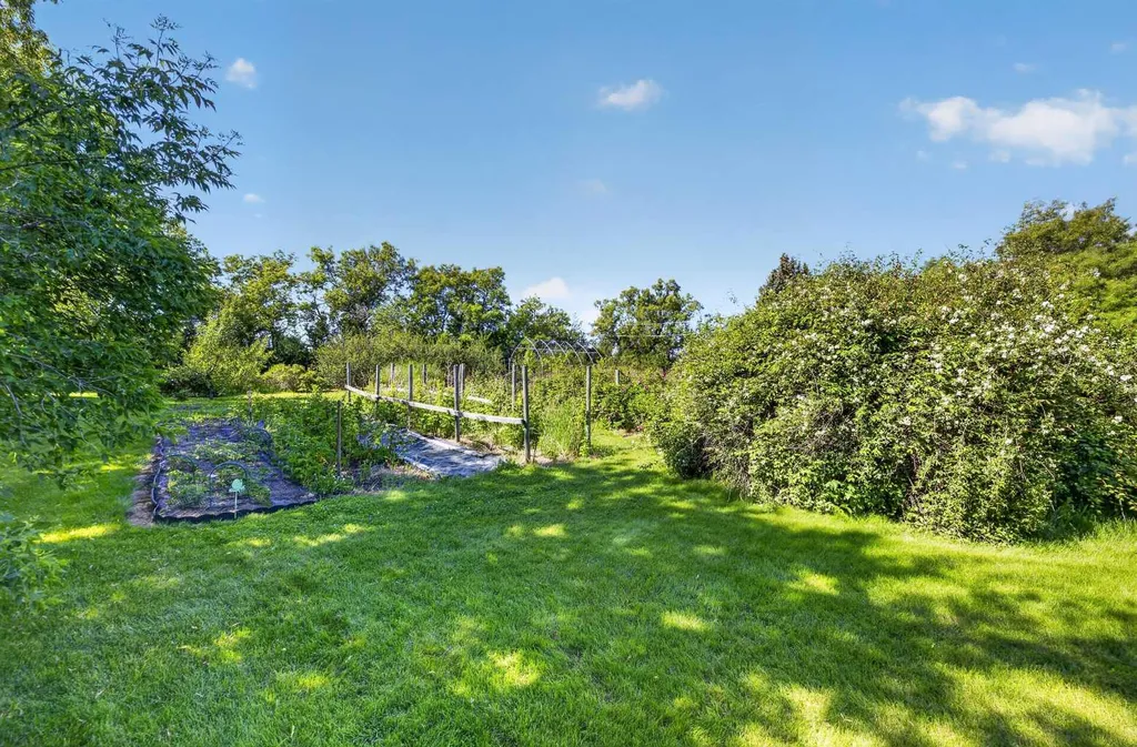 28224 Township Road 334 Rural Mountain View County AB T0M0K0