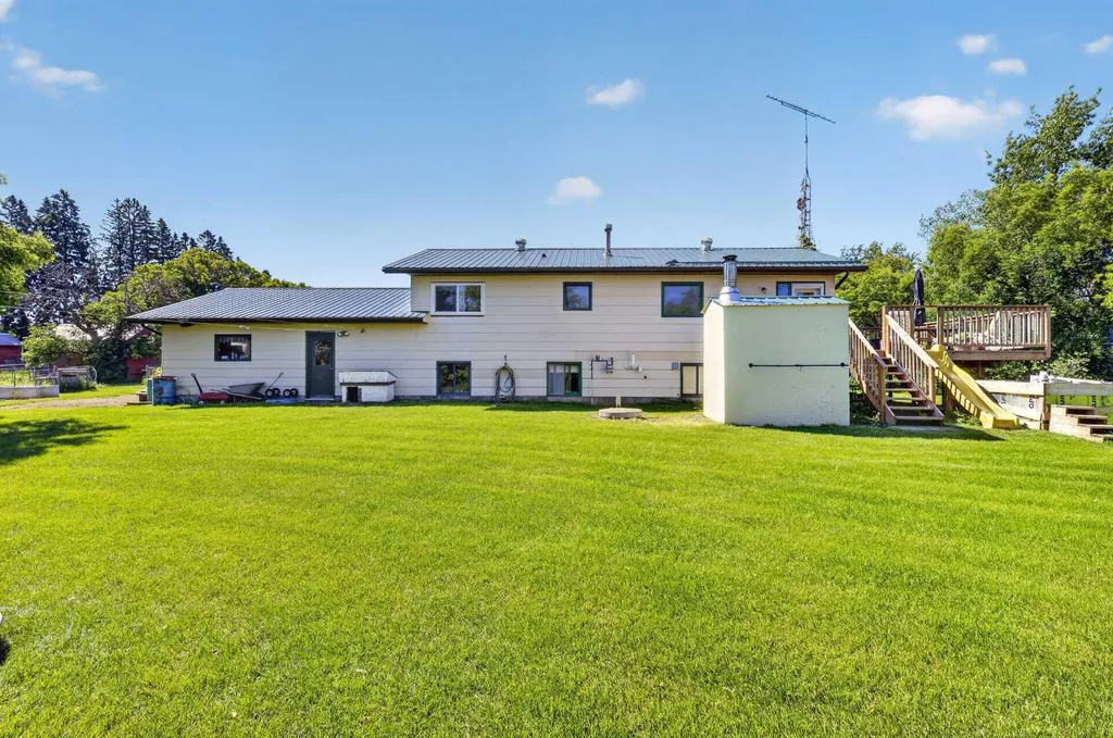 28224 Township Road 334 Rural Mountain View County AB T0M0K0