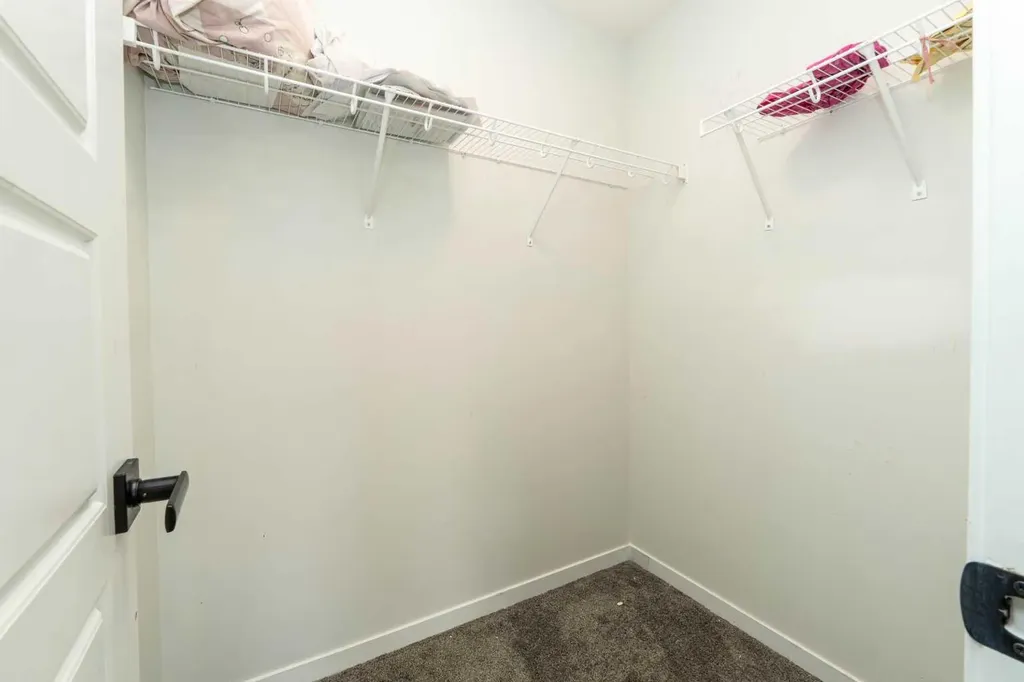 915 Corner Meadows Way NE Calgary AB T3N2C2