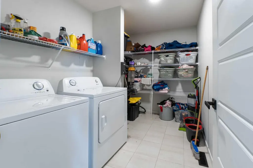 915 Corner Meadows Way NE Calgary AB T3N2C2