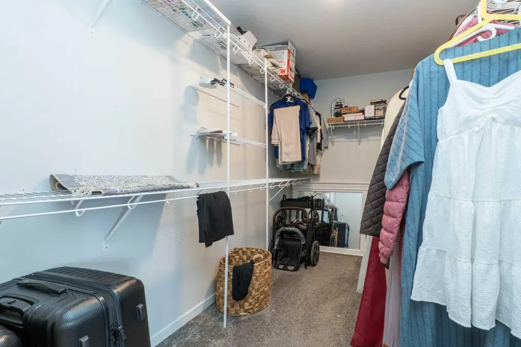 915 Corner Meadows Way NE Calgary AB T3N2C2
