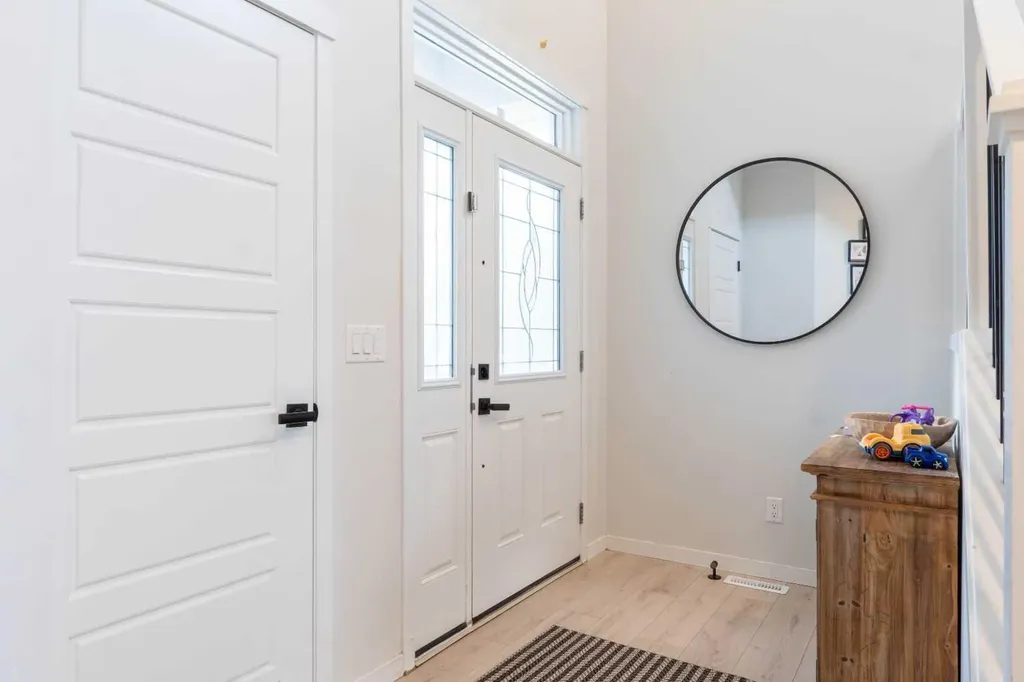 915 Corner Meadows Way NE Calgary AB T3N2C2