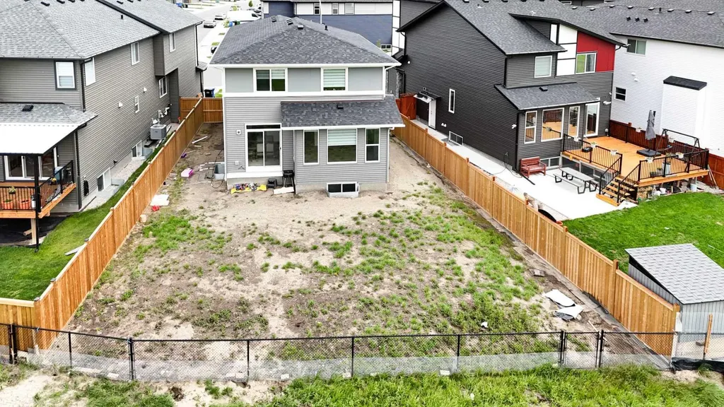 915 Corner Meadows Way NE Calgary AB T3N2C2