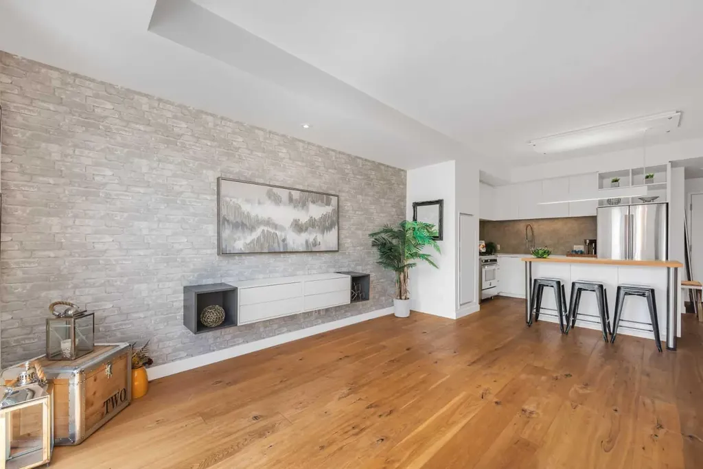 63 Inglewood Park SE Calgary AB T2G 1B7