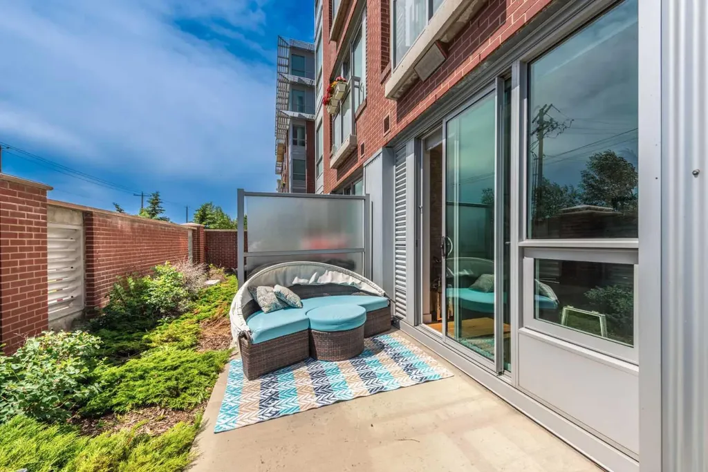 63 Inglewood Park SE Calgary AB T2G 1B7