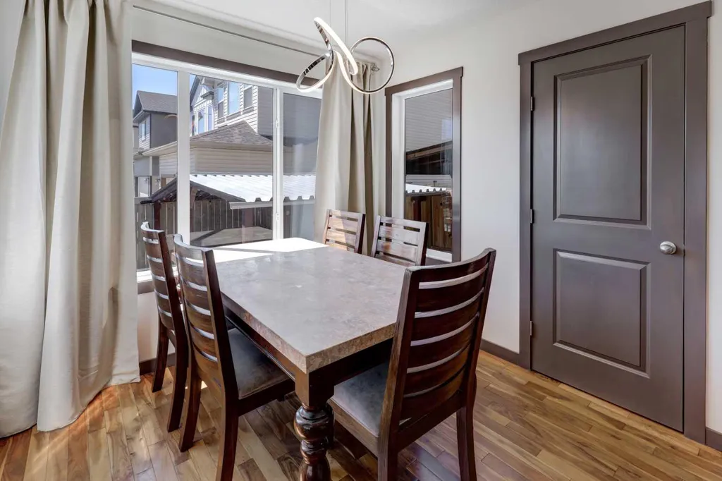 5 Covecreek Mews NE Calgary AB T3K0V8