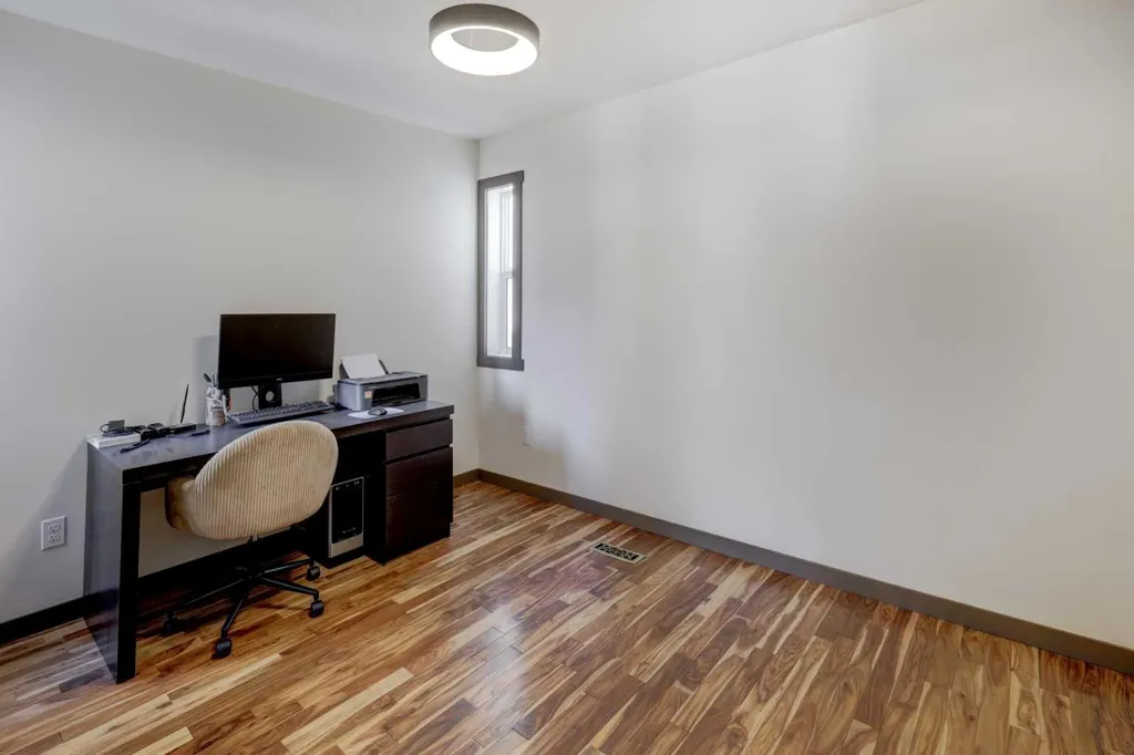 5 Covecreek Mews NE Calgary AB T3K0V8